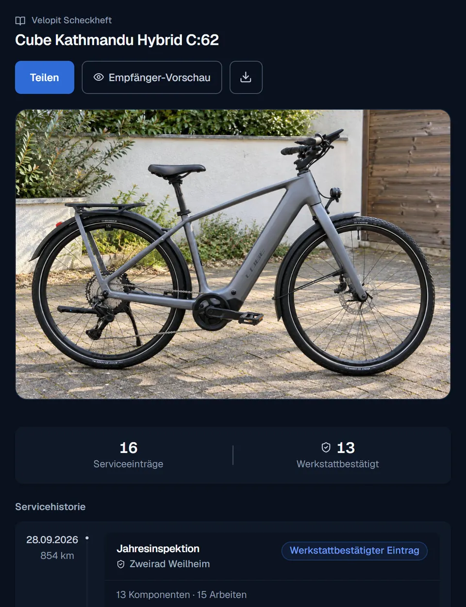 Velopit Scheckheft des Kunden: das Rad mit Foto, 16 Serviceeinträge, davon 13 werkstattbestätigt, und der Werkstatteintrag der Jahresinspektion